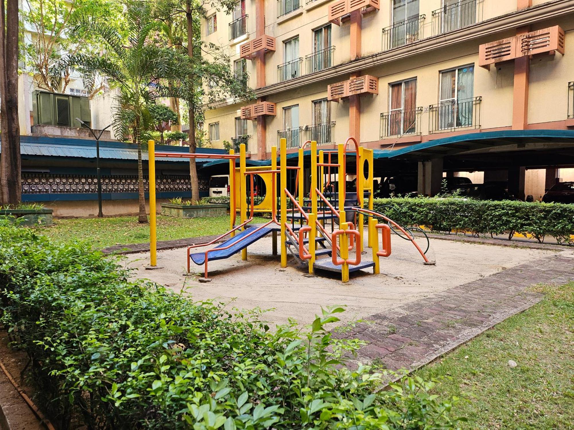 Cozy 2Br Staycation With Balcony Chateau Elysee For 4-6 Pax Paranaque City Extérieur photo