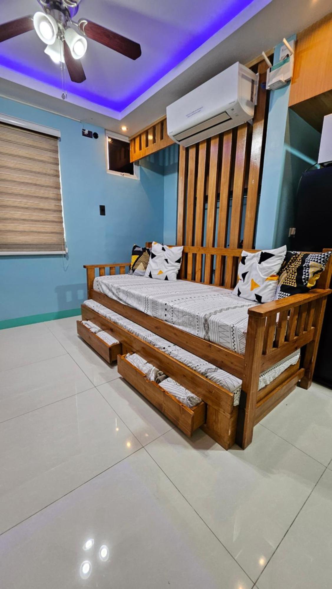 Cozy 2Br Staycation With Balcony Chateau Elysee For 4-6 Pax Paranaque City Extérieur photo
